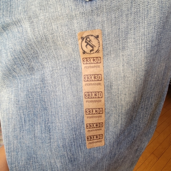 Brand New! Flypaper Mens  33 x 30 Flap Pockets Distressed Denim Light Wash Jeans - Picture 5 of 9